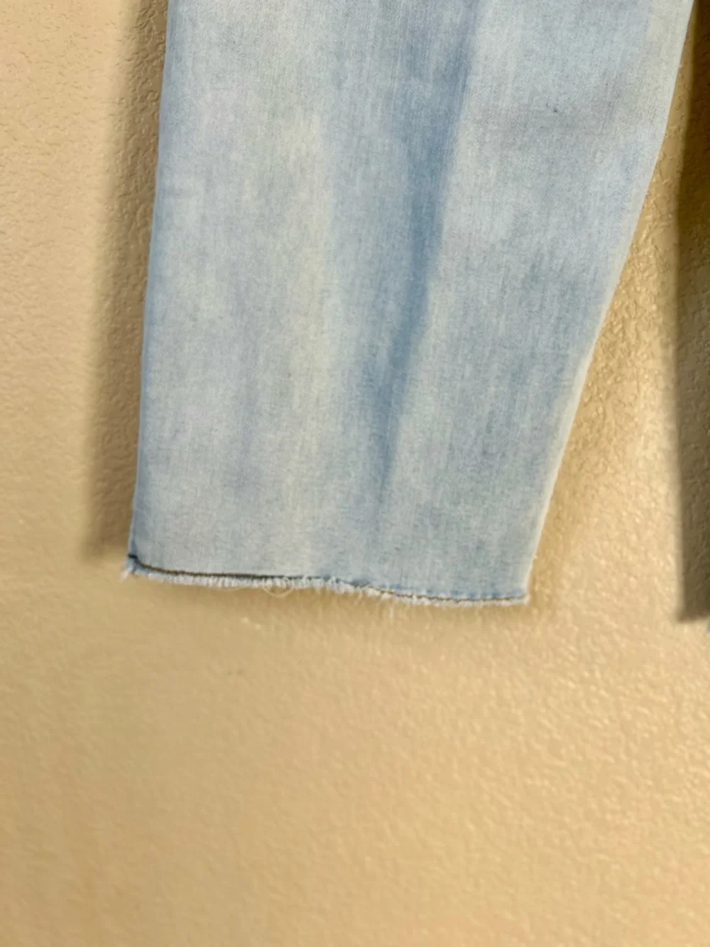 Tribal Jeans Audrey Mid Rise Wide Leg Crop Jean-Size 14 Button Front Light Wash - Picture 8 of 8